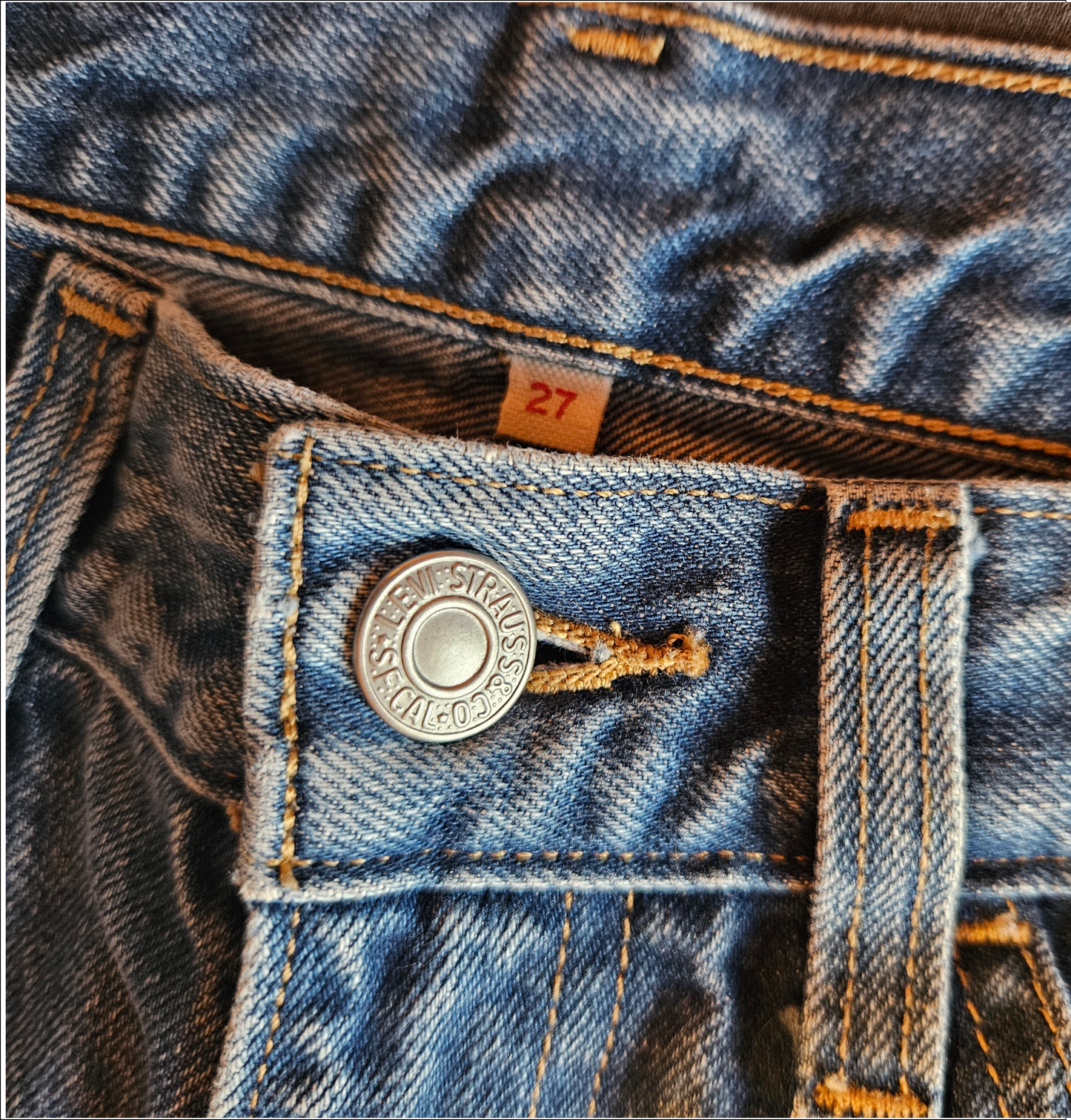 Wide Leg Distressed Fringed Bleach Denim - Levi Strauss - Re:Velvet