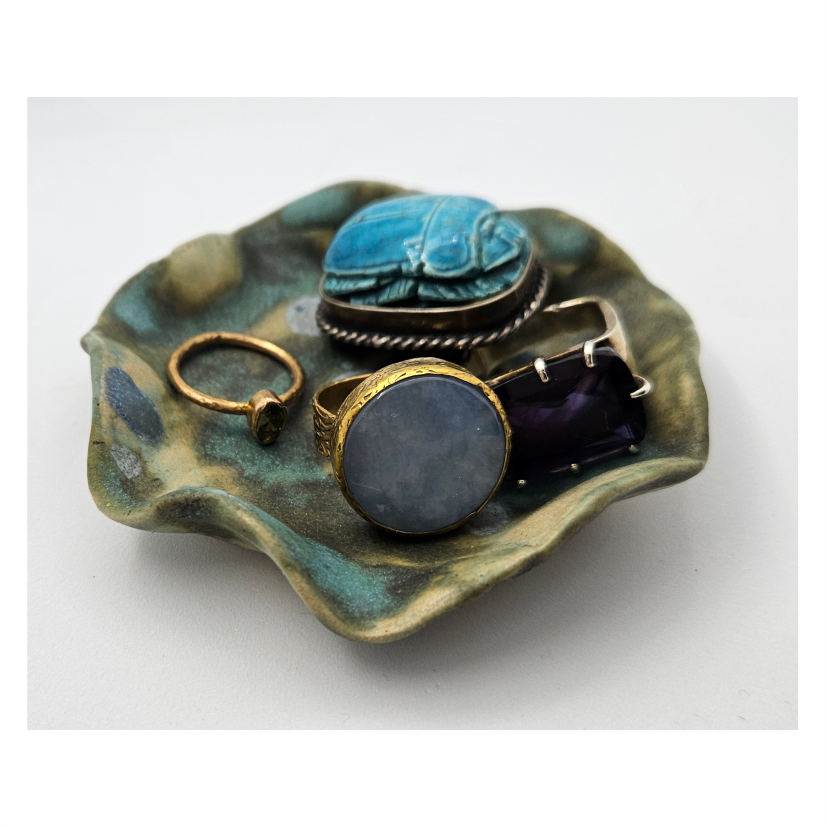 Handmade Ceramic Ring Dish - Re:Velvet