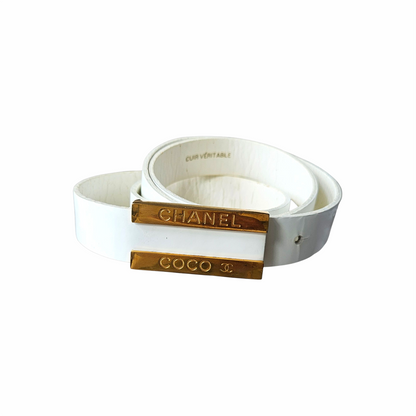 Spring 2001 White Patent Leather Belt with Gold-Tone Logo Buckle - Chanel