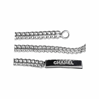 Detail of double chain construction and ring fastening on vintage Chanel belt
