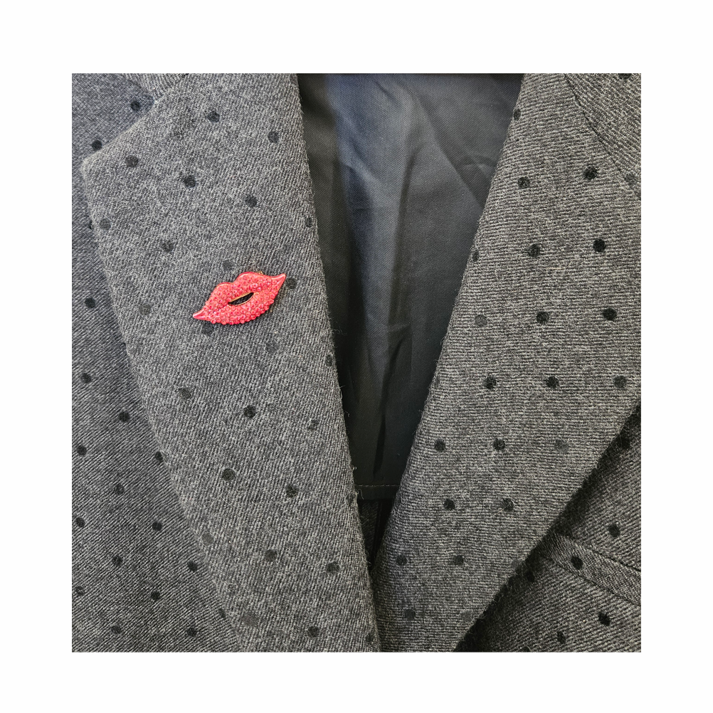 Pop Ruby Red Crystal Pavé Lip Brooch - Re:Velvet