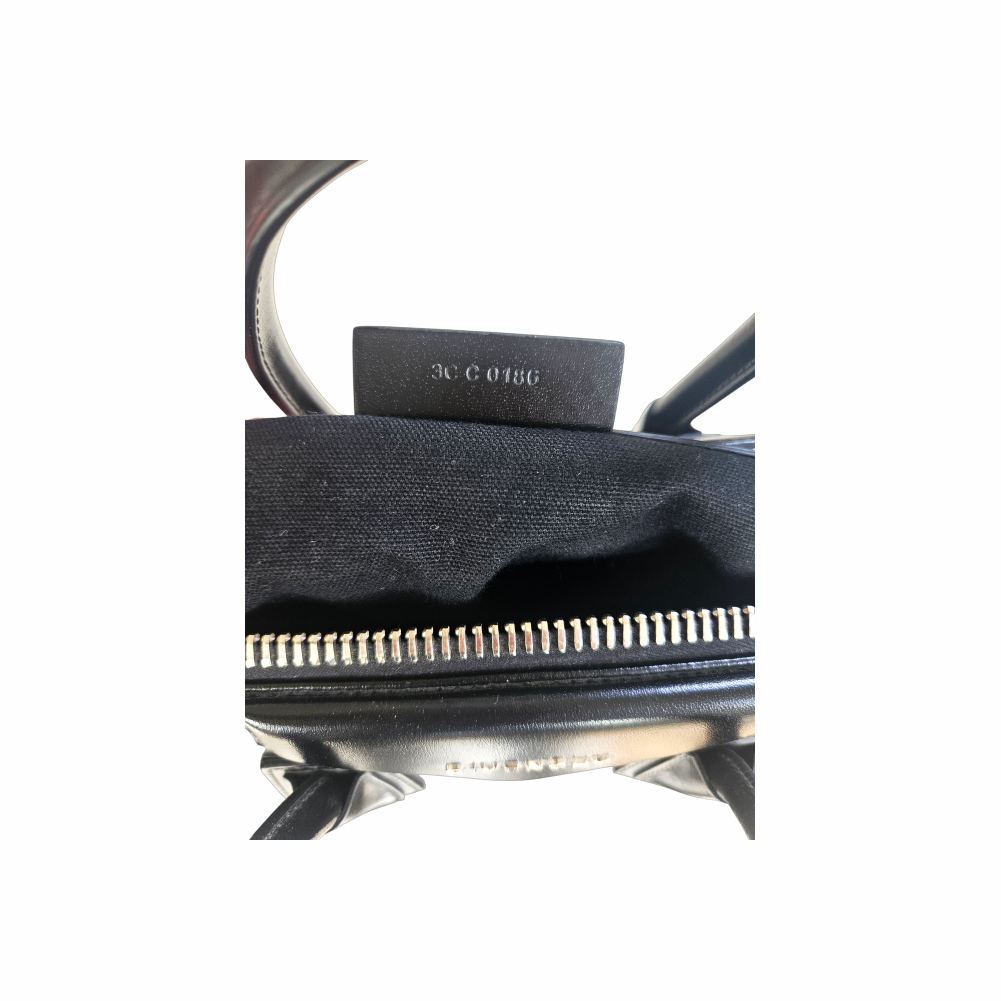 Antigona Medium Black Leather Top Handle Bag - Givenchy