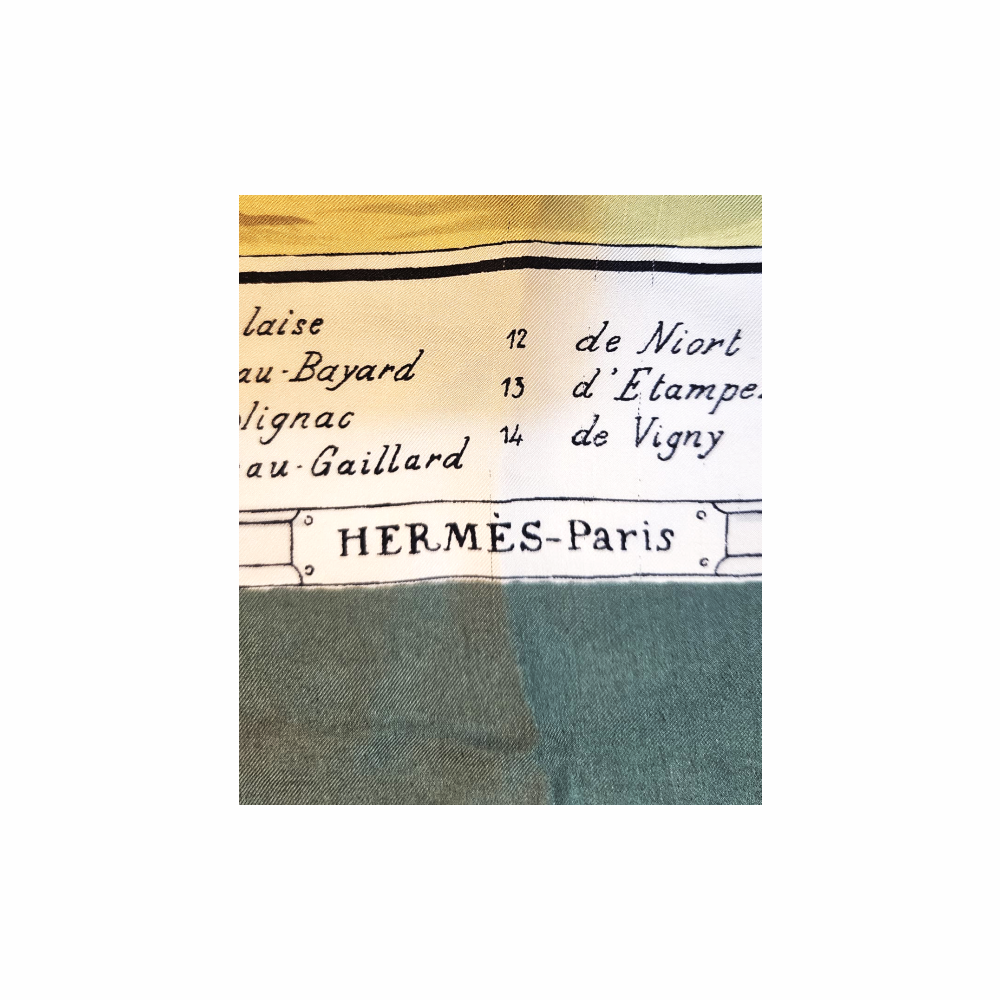 90cm Carré - “Chateaux Historiques de la France- An 1852” - Hermès