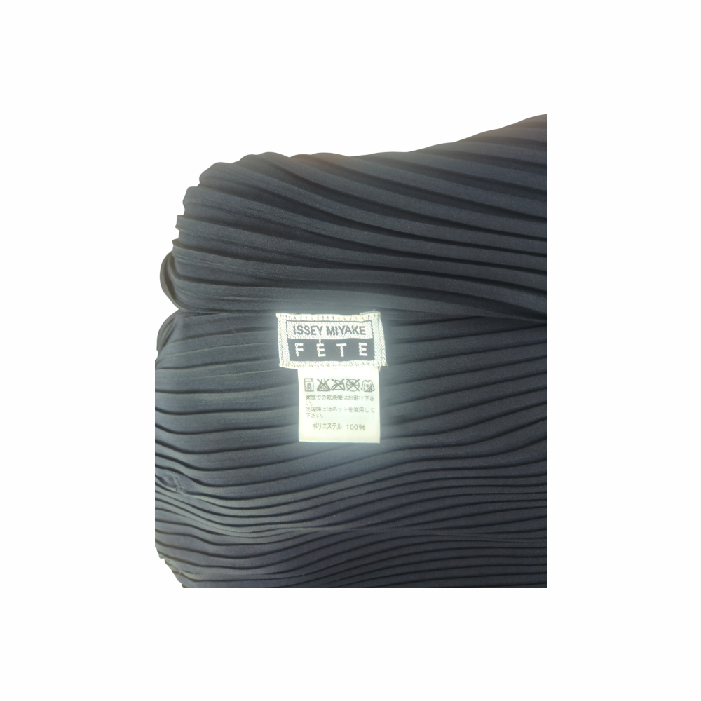 Issey Miyake Fete black pleated skirt asymmetric skirt Japanese designer archive Issey Miyake handkerchief hem drawstring pleats avant garde skirt