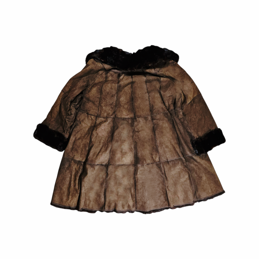 Vintage Italian brown suede leather A-line coat, size 42, with genuine dark fur lining, oversized fur collar, fur cuffs and panelled construction.