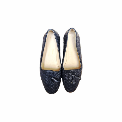 Vintage St Michael Marks & Spencer navy woven leather tassel loafers, UK 5, with intrecciato-style upper and classic low-heel silhouette.