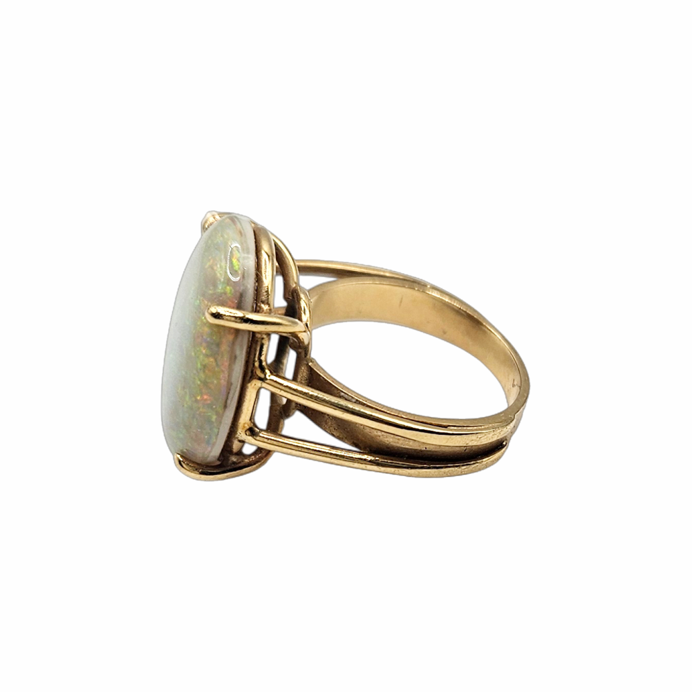 Genuine Opal Cocktail Solitaire Ring - Re:Velvet