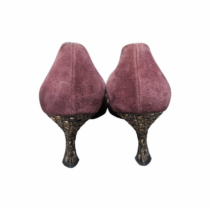 Vintage Prada burgundy suede pumps from circa 2000, featuring elongated pointed toes and unusual sculptural woven-effect kitten heels. Made in Italy, size EU 36. An original Y2K-era Prada design.