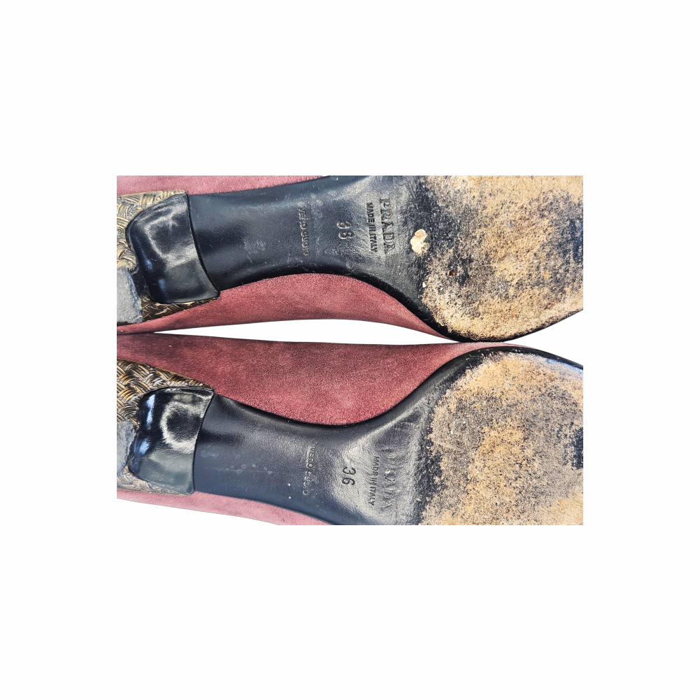 Vintage Y2K Pointed-Toe Pumps with Sculptural Kitten Heels - Prada