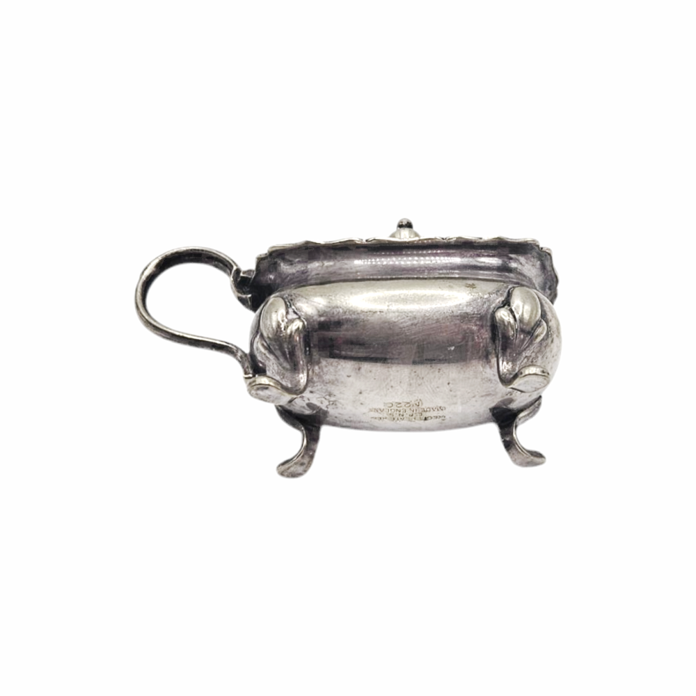 Vintage Regis Plate EPNS silver-plated mustard pot by William Suckling, England, c.1930s–40s, model N220, with hinged lid and four feet.