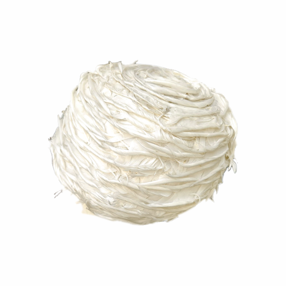 Vintage Sélection de Paris ivory feather cocktail hat made in France, a mid-century 1950s–1960s feather toque / fascinator-style occasion hat.