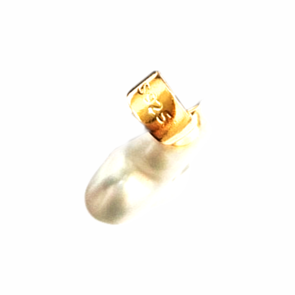 Cloud shaped  Gold-Plated Mother of Pearl Pendant - Re:Velvet