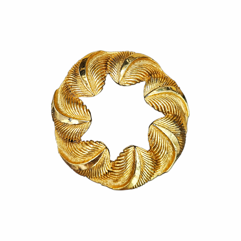 Vintage gold-tone feather leaf wreath brooch with textured ribbed detailing, circa 1960s–1970s.